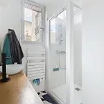 Cosy Near Buttes-chaumont & Mouzaia شقة *