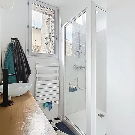 Cosy Near Buttes-chaumont & Mouzaia Lejlighed *